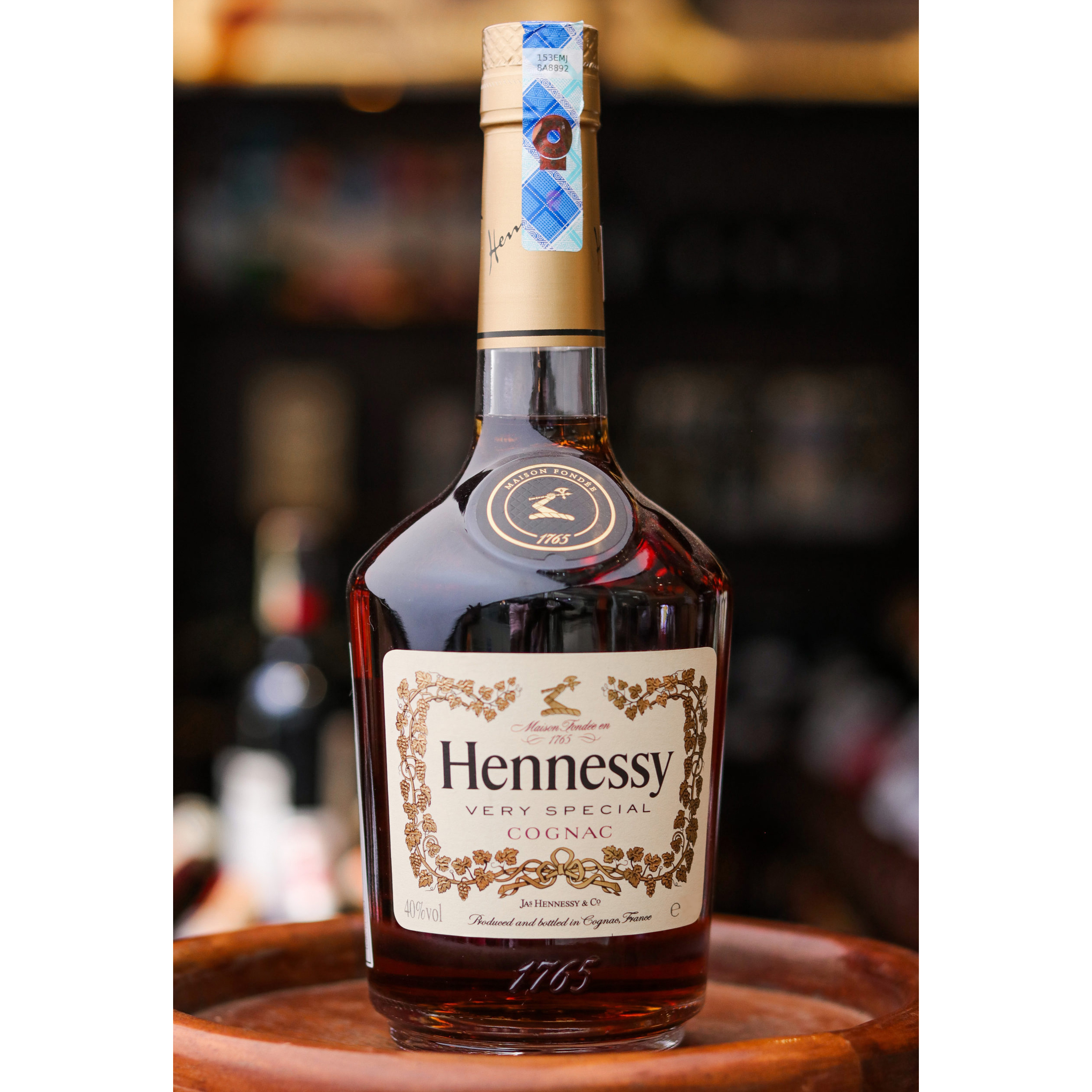 Коньяк Hennessy VS в коробці 0,7 л 40% Коньяк витримка 4 роки на GRADUS.MARKET. Тел: 063 6987172. Доставка, гарантія, кращі ціни!, фото2