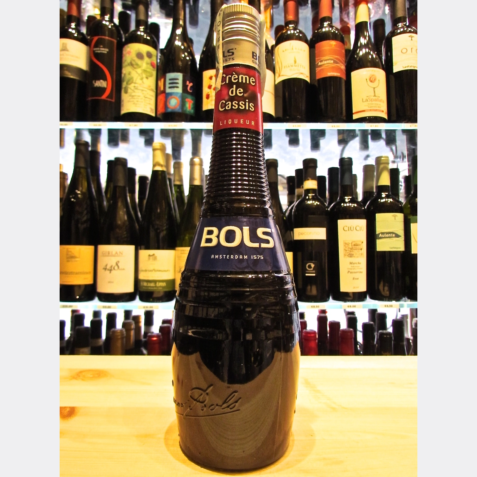 Ликер Bols Creme de Cassis 0,7л 17% Ликеры в GRADUS.MARKET. Тел: 063 6987172. Доставка, гарантия, лучшие цены!, фото2