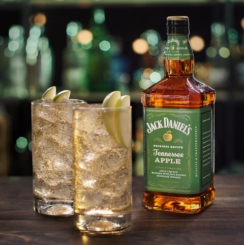 Віскі-лікер Jack Daniel's Tennessee Apple 0,7л 35% Бурбон на GRADUS.MARKET. Тел: 063 6987172. Доставка, гарантія, кращі ціни!, фото2