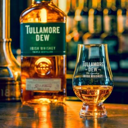 Виски бленд Tullamore Dew Original 0,5 л 40% Алкоголь и слабоалкогольные напитки в GRADUS.MARKET. Тел: 063 6987172. Доставка, гарантия, лучшие цены!