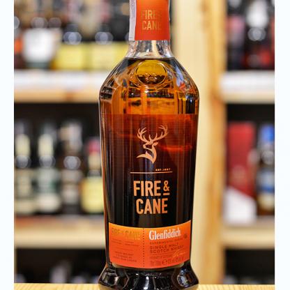 Віскі односолодовий Glenfiddich Fire and Cane 8 років витримки 0,7 л 43% Віскі на GRADUS.MARKET. Тел: 063 6987172. Доставка, гарантія, кращі ціни!