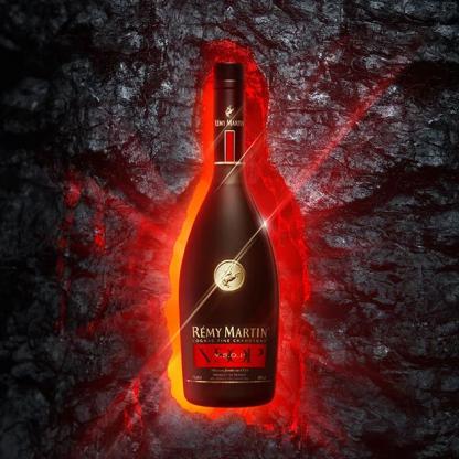 Коньяк Remy Martin VSOP 0,7 л 40% в подарунковій упаковці Коньяк і бренді на GRADUS.MARKET. Тел: 063 6987172. Доставка, гарантія, кращі ціни!