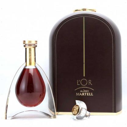 Коньяк Martell L'Or 0,7л 40% в престижной упаковке Алкоголь и слабоалкогольные напитки в GRADUS.MARKET. Тел: 063 6987172. Доставка, гарантия, лучшие цены!