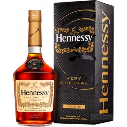 Коньяк Hennessy VS 4 года выдержки 0,5л 40% в коробке Коньяк выдержка 4 года в GRADUS.MARKET. Тел: 063 6987172. Доставка, гарантия, лучшие цены!