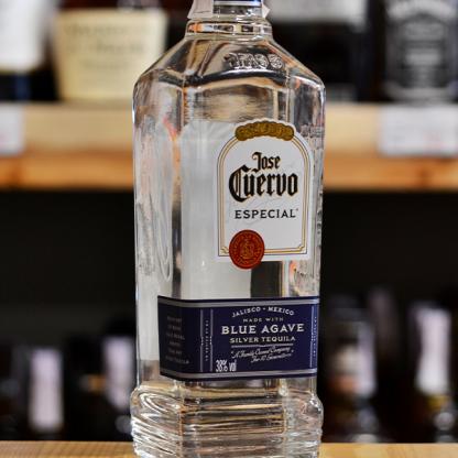 Текила Jose Cuervo Especial Silver 0,7л 38% Текила сильвер в GRADUS.MARKET. Тел: 063 6987172. Доставка, гарантия, лучшие цены!