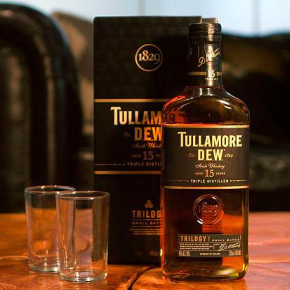 Виски Бленд Tullamore DEW 15 yo Trilogy 0,7л 40% Виски в GRADUS.MARKET. Тел: 063 6987172. Доставка, гарантия, лучшие цены!