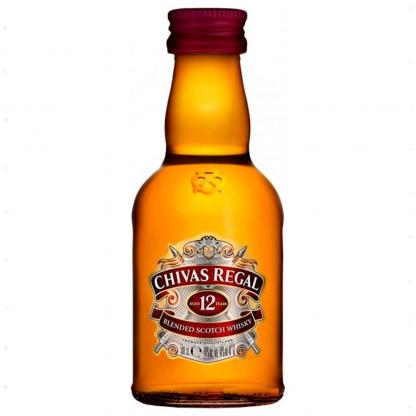 Виски Chivas Regal 12 лет, Chivas Regal 12 years old 0,05 л 40% Подарочные наборы в GRADUS.MARKET. Тел: 063 6987172. Доставка, гарантия, лучшие цены!