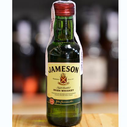 Віскі Джемісон, Jameson Irish Whiskey 0,05 л 40% Бленд (Blended) на GRADUS.MARKET. Тел: 063 6987172. Доставка, гарантія, кращі ціни!