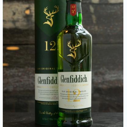 Виски односолодовый Glenfiddich 12 лет выдержки 0,7 л 40% Виски в GRADUS.MARKET. Тел: 063 6987172. Доставка, гарантия, лучшие цены!