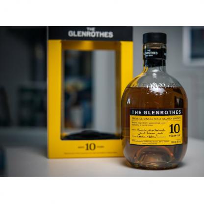 Віскі The Glenrothes 10 років витримки 0,7 л 40% Односолодовий віскі на GRADUS.MARKET. Тел: 063 6987172. Доставка, гарантія, кращі ціни!