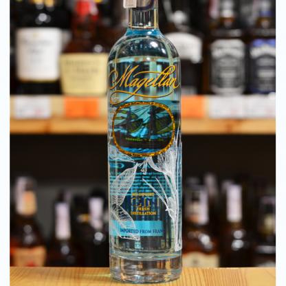 Джин Ferrand Magellan Gin 0,7 л 44% Джин в GRADUS.MARKET. Тел: 063 6987172. Доставка, гарантия, лучшие цены!