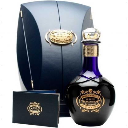 Виски Chivas Royal Salute 62 Gun Salute 1 л 43% в подарочной коробке Подарочные наборы в GRADUS.MARKET. Тел: 063 6987172. Доставка, гарантия, лучшие цены!