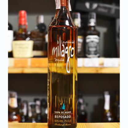 Текіла Milagro Reposado 0,75 л 40% Текіла голд на GRADUS.MARKET. Тел: 063 6987172. Доставка, гарантія, кращі ціни!