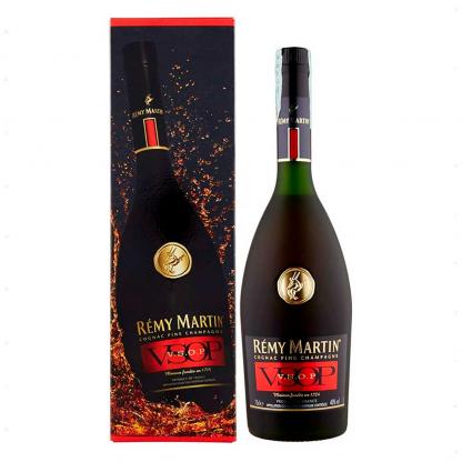 Коньяк Remy Martin VSOP 0,7 л 40% в подарочной упаковке Коньяк выдержка 5 лет в GRADUS.MARKET. Тел: 063 6987172. Доставка, гарантия, лучшие цены!