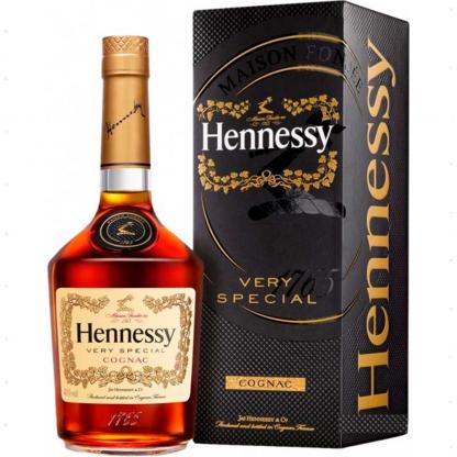 Коньяк Hennessy VS в коробці 0,7 л 40% Коньяк і бренді на GRADUS.MARKET. Тел: 063 6987172. Доставка, гарантія, кращі ціни!