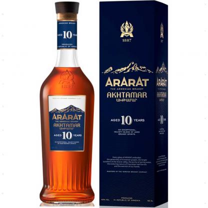 Бренди армянское Ararat Akhtamar 10 лет выдержки в коробке 0,5л 40% Коньяк выдержка 10 лет в GRADUS.MARKET. Тел: 063 6987172. Доставка, гарантия, лучшие цены!