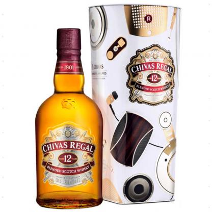 Віскі Chivas Regal 12 років витримки 0,7л 40% у подарунковій металевій упаковці Бленд (Blended) на GRADUS.MARKET. Тел: 063 6987172. Доставка, гарантія, кращі ціни!