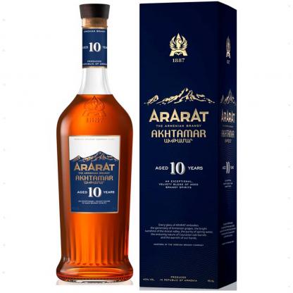 Бренди армянское Ararat Akhtamar 10 лет выдержки 0,7л 40% в коробке Коньяк выдержка 10 лет в GRADUS.MARKET. Тел: 063 6987172. Доставка, гарантия, лучшие цены!