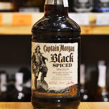 Ромовий напій Captain Morgan Spiced Black 0,7л 40% Ром чорний на GRADUS.MARKET. Тел: 063 6987172. Доставка, гарантія, кращі ціни!