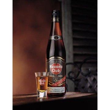 Ром Havana Club Anejo Anos 7 лет выдержки 0,05л 40% Ром в GRADUS.MARKET. Тел: 063 6987172. Доставка, гарантия, лучшие цены!