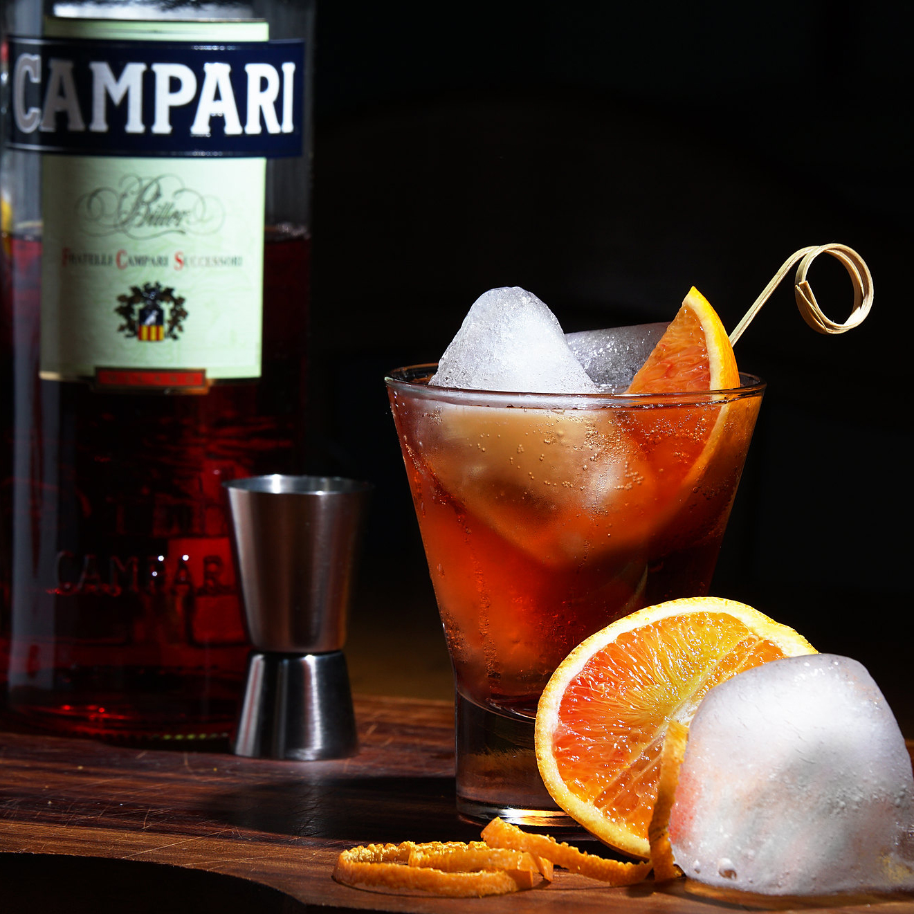 Аперитив лікер Campari Bitter 0,5л 25% Аперитив на GRADUS.MARKET. Тел: 063 6987172. Доставка, гарантія, кращі ціни!, фото2