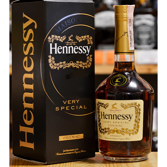 Коньяк Hennessy VS в коробці 0,7 л 40% Коньяк витримка 4 роки на GRADUS.MARKET. Тел: 063 6987172. Доставка, гарантія, кращі ціни!, фото3